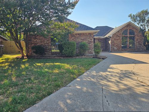 6300 Brownlee Lane, Arlington, TX, 76018 | Card Image