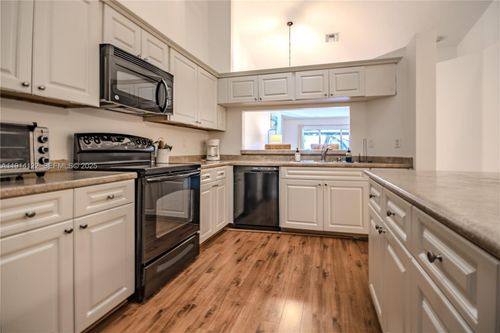 s-139-7652 Pinewalk Dr S, Margate, FL, 33063-8123 | Card Image