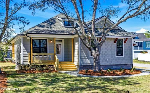 141 Ne 39th St, Oak Island, NC, 28465-5638 | Card Image