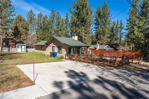 318 Los Angeles Ave, Sugarloaf, CA, 92386 | Card Image