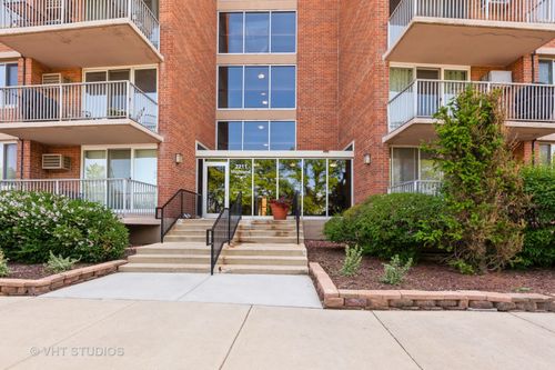 apt-4b-2211 S Highland Ave, Lombard, IL, 60148-5349 | Card Image