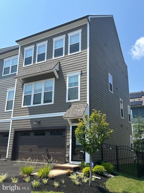 1756 Blue Spruce St, DUMFRIES, VA, 22026-2857 | Card Image