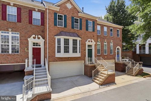 2769 Manhattan Pl, VIENNA, VA, 22180-7346 | Card Image