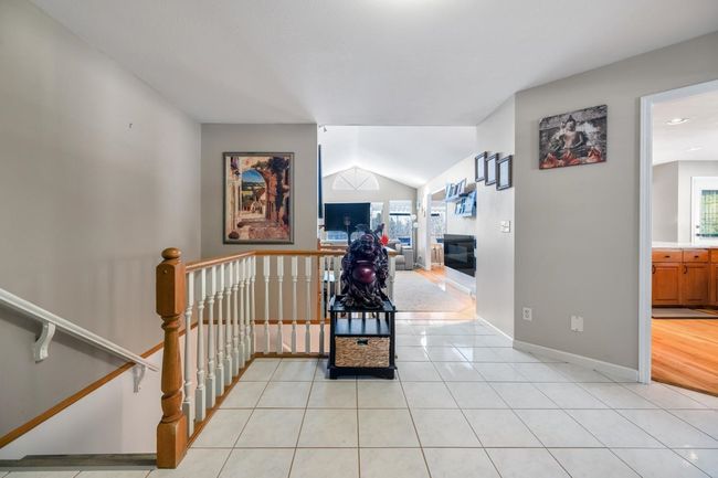 12753 261 St, House other with 5 bedrooms, 3 bathrooms and 10 parking in Maple Ridge BC | Image 8