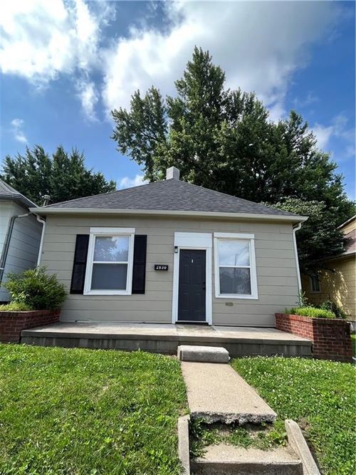 2830 Jules St, Saint Joseph, MO, 64501-3326 | Card Image
