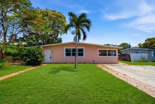 272 Ne 42nd Ct, Deerfield Beach, FL, 33064-3427 | Card Image