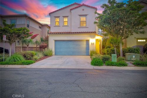 2076 Blue Oak Ln, Vista, CA, 92084-2403 | Card Image