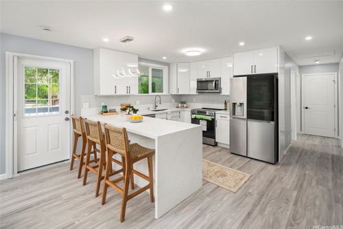 1989 9th Ave, Honolulu, HI, 96816-2905 | Card Image