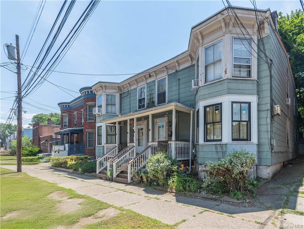 Carson Ave, Newburgh, NY 12550
