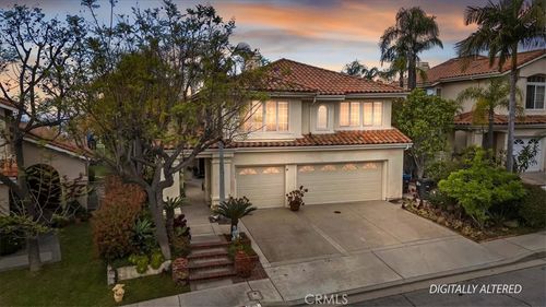 1011 Calle Azul, Glendale, CA, 91208-3010 | Card Image