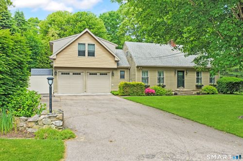 54 Asher Ave, Pawcatuck, CT, 06379-1710 | Card Image