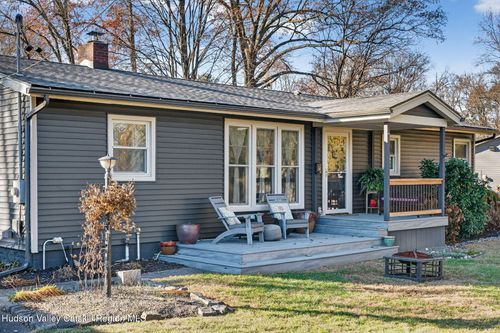 15 Closs Dr, Rhinebeck, NY, 12572-1803 | Card Image