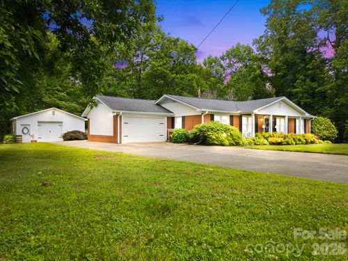 805 Pine Hill Dr, Salisbury, NC, 28146-7882 | Card Image