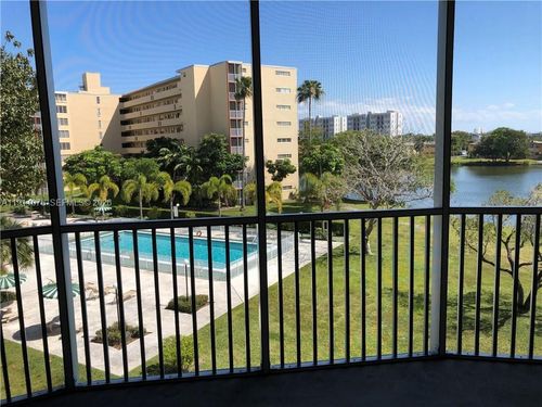 1-1750 Ne 191st St, Miami, FL, 33179-4284 | Card Image
