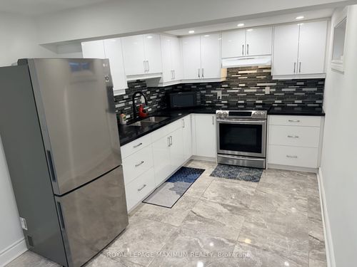 bsmt-41 Knotty Pine Trail, Thornhill, ON, L3T3W5 | Card Image