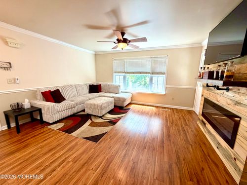 100 Puffin Glade, Bayville, NJ, 08721-1387 | Card Image