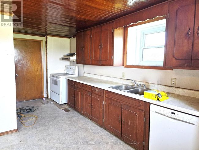 4893 Old Highway 2 Highway, Home with 4 bedrooms, 2 bathrooms and 9 parking in Belleville (Belleville Ward) ON | Image 29