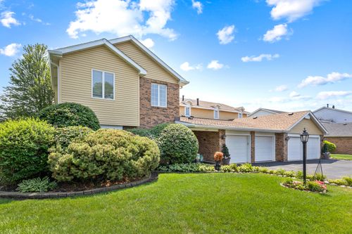 18c-729 Birchwood Ct, Willowbrook, IL, 60527-7506 | Card Image
