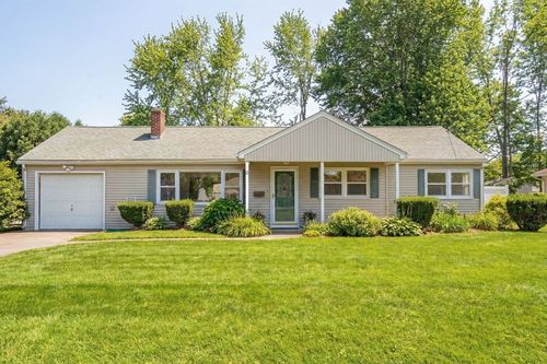 8 Stanley St, Natick, MA, 01760-1748 | Card Image