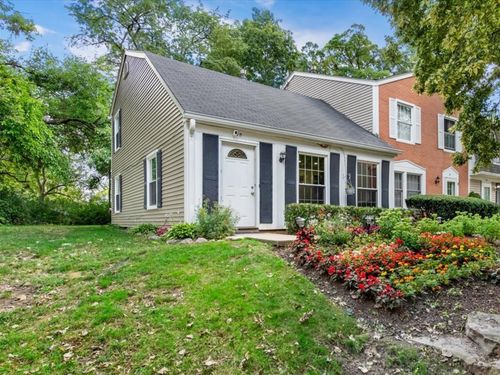 60 Forest Ln, Cary, IL, 60013-1523 | Card Image