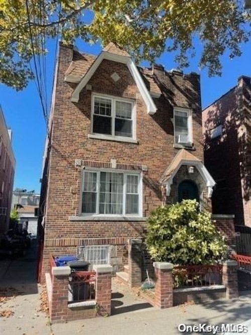 54-16 69th Pl, Maspeth, NY, 11378-1810 | Card Image