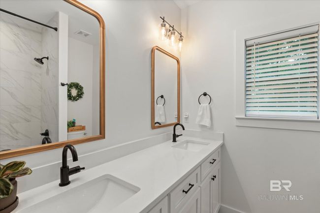 Bathroom | Image 20