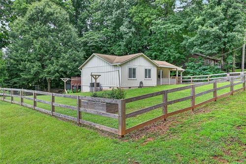 4454 Union Church Rd, flowery branch, GA, 30542-3654 | Card Image