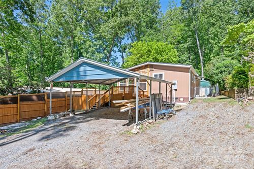 174 Lister Ln, Maggie Valley, NC, 28751-7658 | Card Image