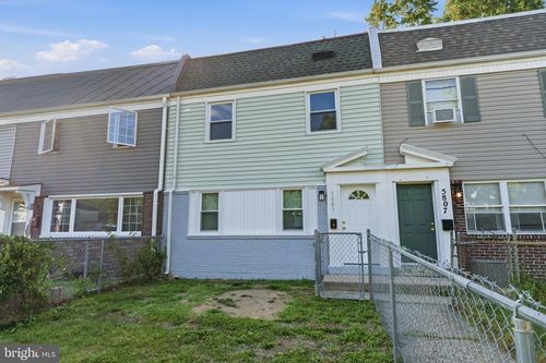5805 Mitchell Rd, LEVITTOWN, PA, 19057-4137 | Card Image