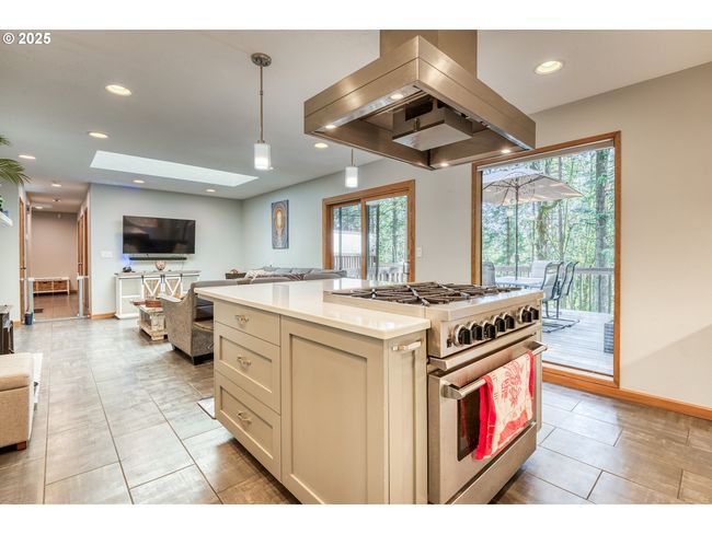 2592 Hillcrest Ct, House other with 3 bedrooms, 3 bathrooms and 2 parking in West Linn OR | Image 15