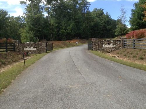 9 Robert Dr, Ellijay, GA, 30536-7227 | Card Image