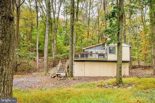 161 Dewdrop Ln, HEDGESVILLE, WV, 25427-6917 | Card Image