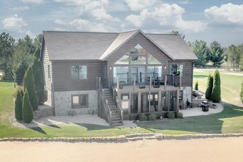 N8104 15th Ave, New Lisbon, WI, 53950-9585 | Card Image