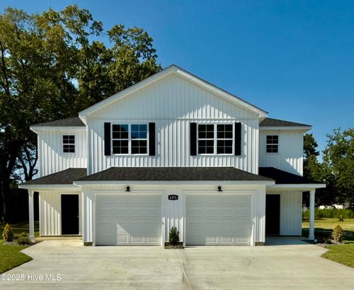 b-4365 W Pine St, Farmville, NC, 27828-1697 | Card Image