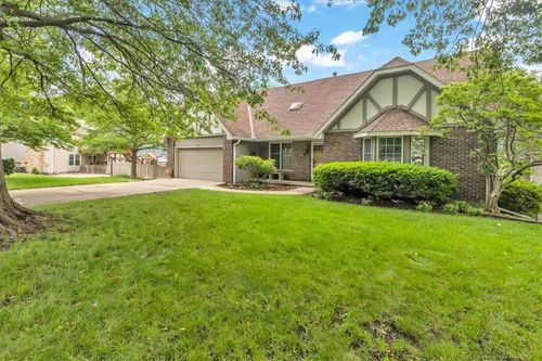 1600 Ne 97th St, Kansas City, MO, 64155-2135 | Card Image