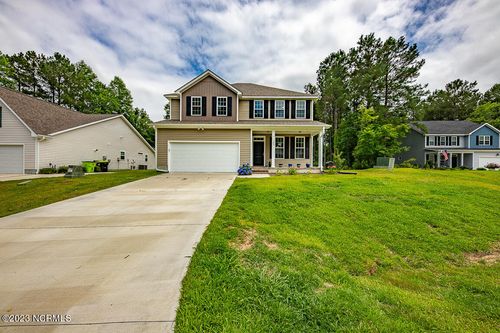 105 Nice Dr, New Bern, NC, 28560-5514 | Card Image