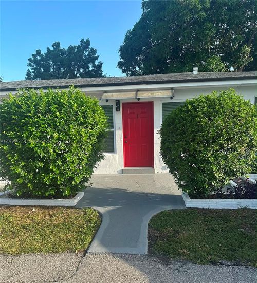 1-2024 Ne 26th St, Wilton Manors, FL, 33305-1542 | Card Image