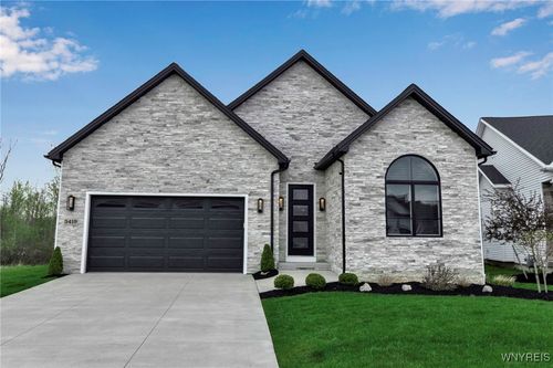 5419 Alderbrook Ln, Clarence, NY, 14031-1844 | Card Image