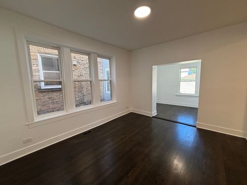 4148 N Richmond St, Chicago, IL, 60618-2614 | Card Image