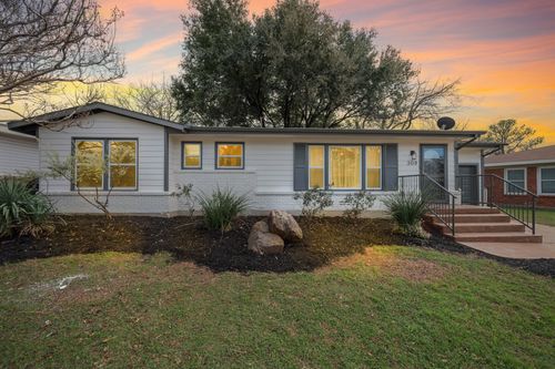 308 Wanda Way, Hurst, TX, 76053-8022 | Card Image