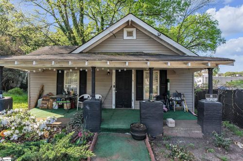 1001 W Bramlett Road, Greenville, SC, 29611 | Card Image