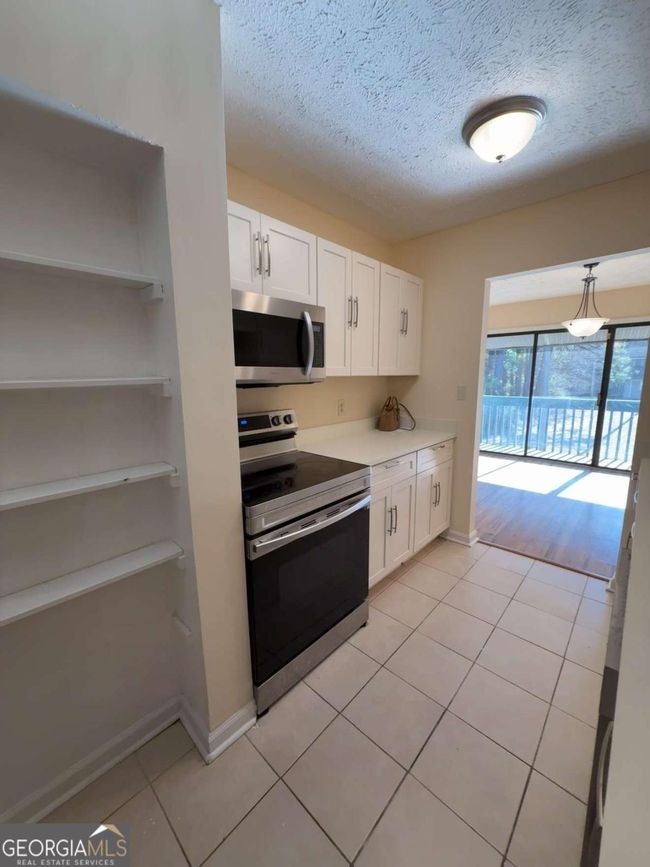 APT-303 - 3575 Oakvale Rd, Condo with 4 bedrooms, 2 bathrooms and 2 parking in Decatur GA | Image 22
