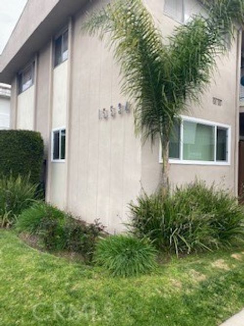 15534 S Budlong Pl, Gardena, CA, 90247-4012 | Card Image