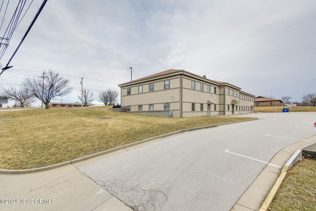 2023 Saint Marys Blvd, Home with 0 bedrooms, 4 bathrooms and 90 parking in JEFFERSON CITY MO | Image 12