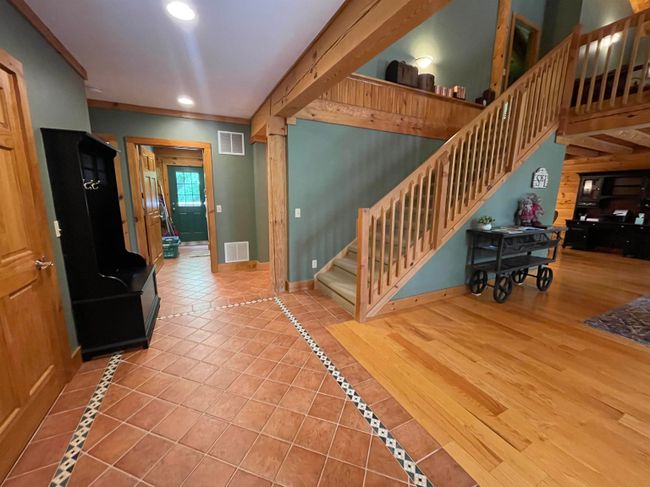 303 Westview Est, House other with 5 bedrooms, 3 bathrooms and null parking in Manchestr Ctr VT | Image 9