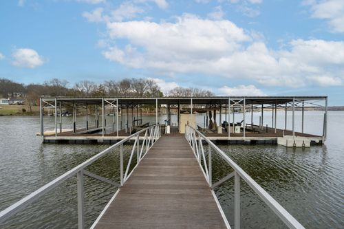 115 Breakwater N, Hendersonville, TN, 37075-5684 | Card Image