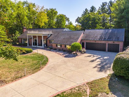 2001 Cloud St, Bloomington, IL, 61701-5733 | Card Image