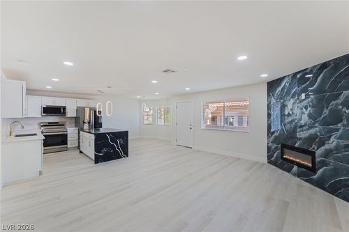 202-929 Sulphur Springs Ln, Las Vegas, NV, 89128-0340 | Card Image