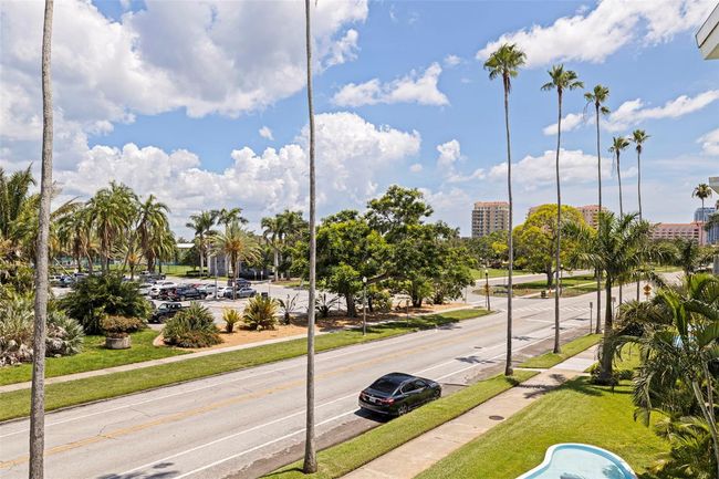 UNIT-6 - 1060 N Shore Dr Ne, Condo with 2 bedrooms, 2 bathrooms and null parking in ST PETERSBURG FL | Image 50