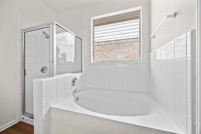 A nice big soaking tub and separate shower. | Image 20